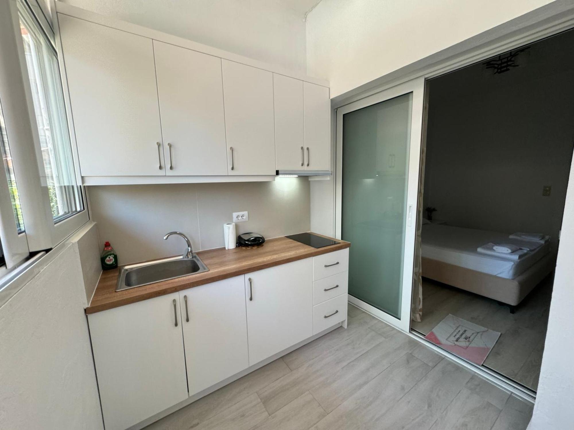 Dadaj Apartments Sarande Bagian luar foto
